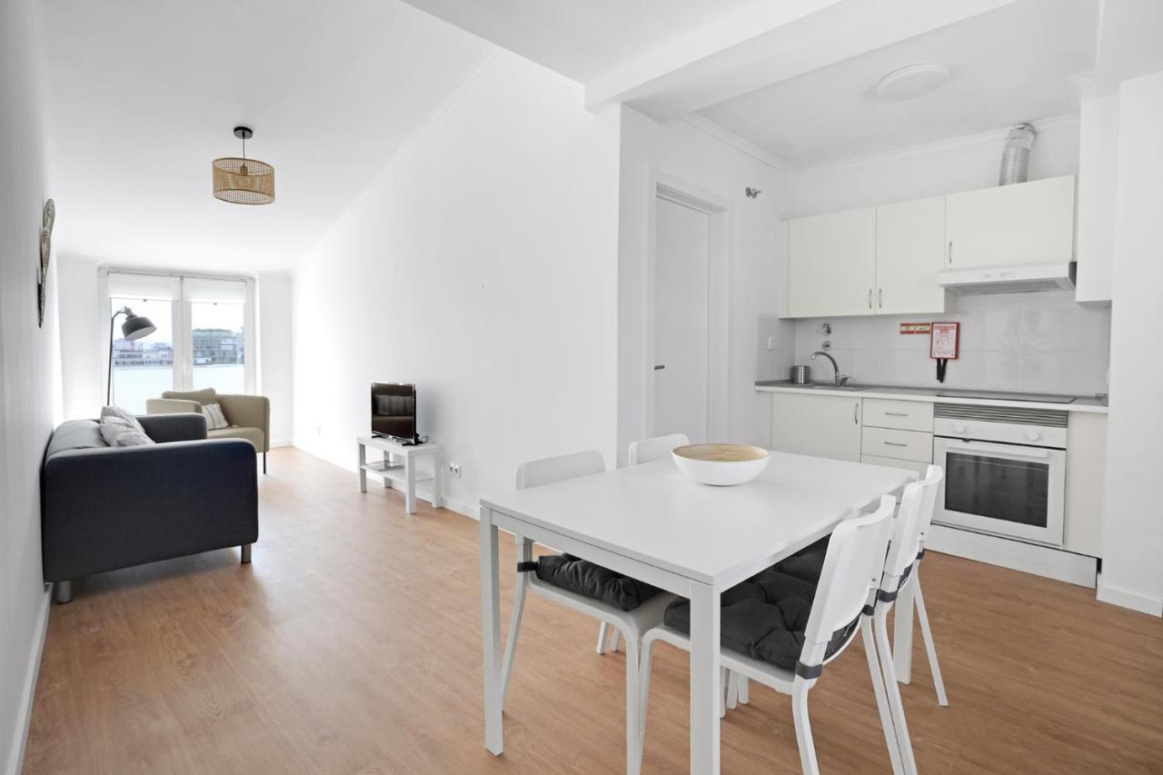 Sunny 2 Bedroom Apartment In Almada - Balconies With River View Esterno foto