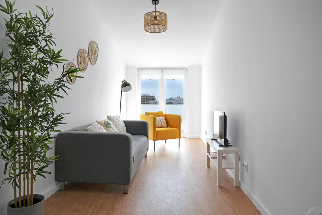 Sunny 2 Bedroom Apartment In Almada - Balconies With River View Esterno foto